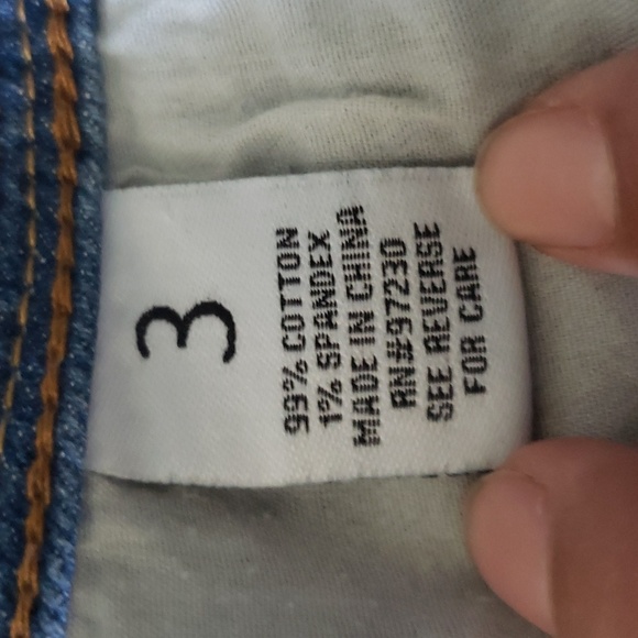 Almost famous jeans size 3 woman's. Blue color - Picture 4 of 7